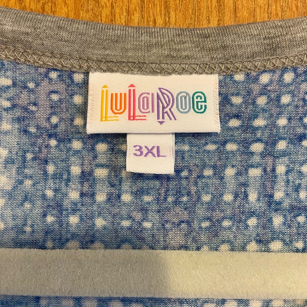 NEOT Lularoe Randy Tee - Picture 3 of 4